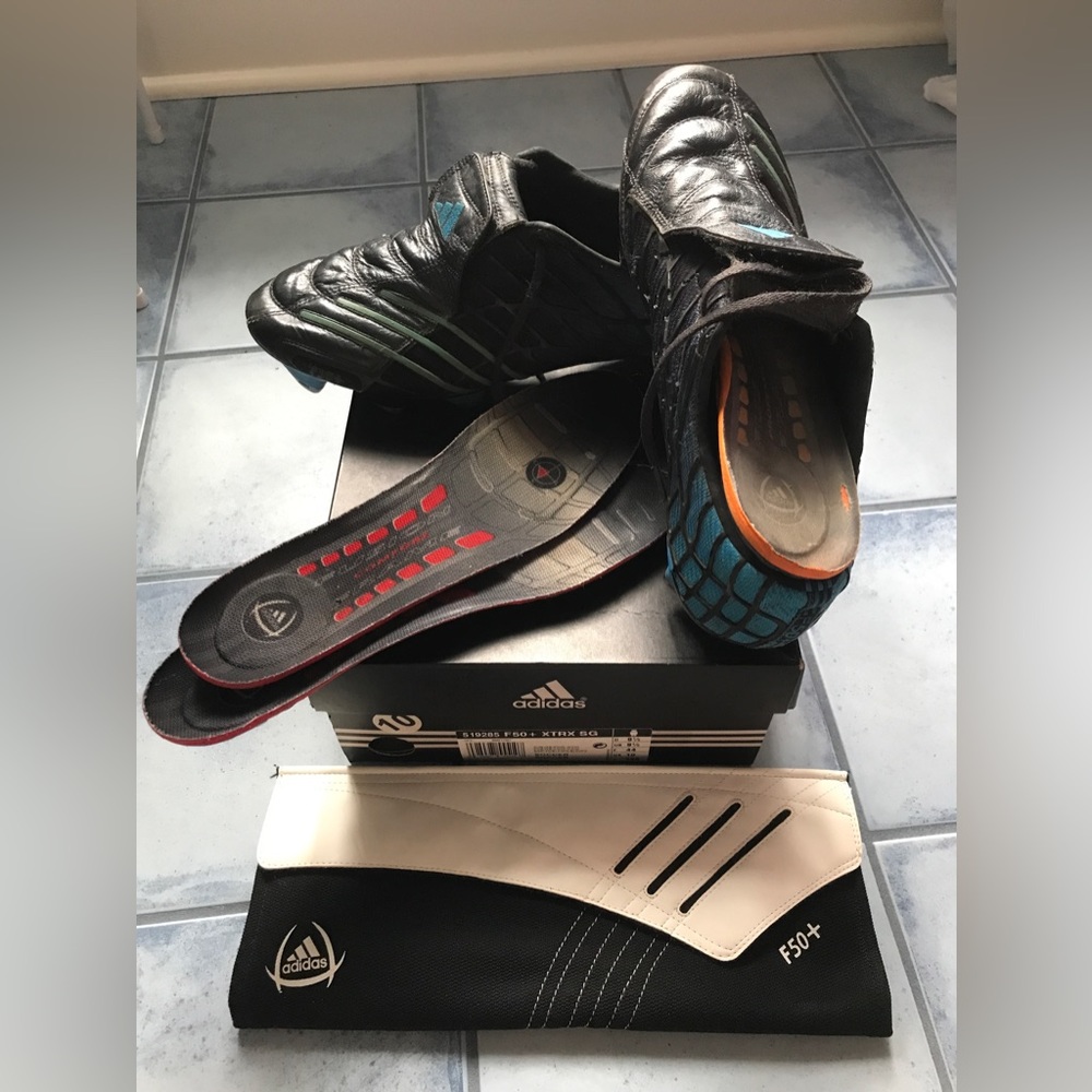 RARE F50+ soft ground soccer cleats (original box, 2 insoles and insoles wallet)